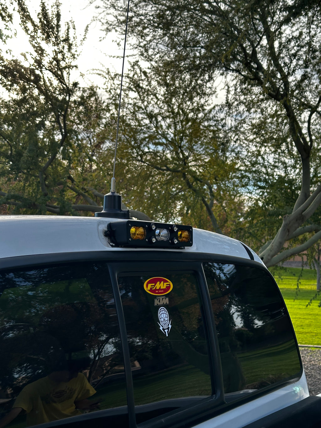 2000–2006 Tundra Third Brake Light/Chase Light With 3 Pods